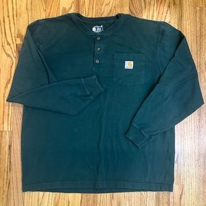 Emerald green Carhart shirt. Gently worn but still in very good condition.